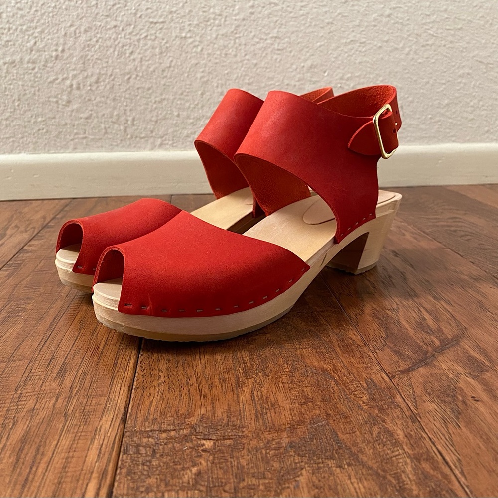 BRYR Miranda mid-heel clogs in tomato red